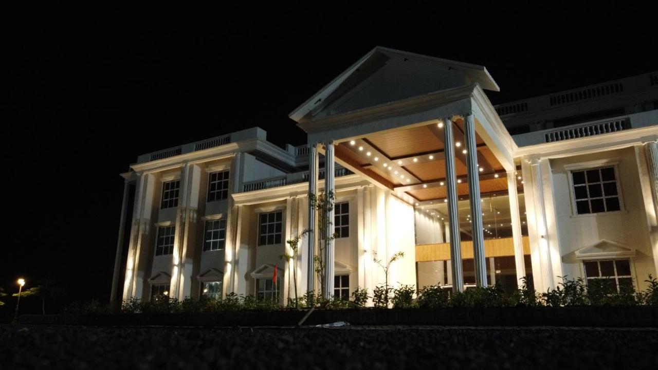 The Heritage Conventions Sāgar Esterno foto